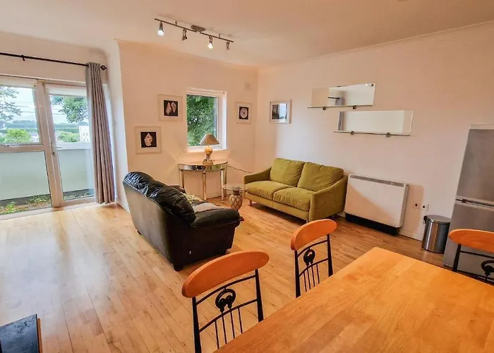 Stylish 3 Bedroom House *